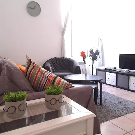 Centre De דירה *